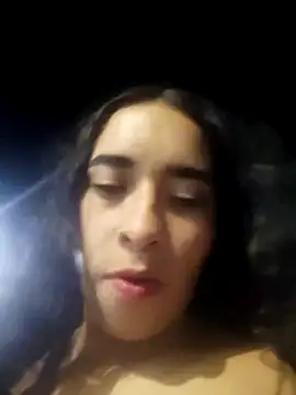 Snapshot of Valenn_fernandez chatting on May 19, 2026, 1:11 am Valenn fernandez online show from May 19, 2026, 1:11 am