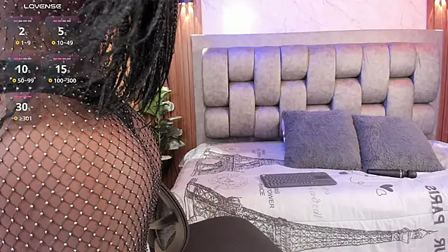 More Hott online show from October 4, 2025, 7:12 pm