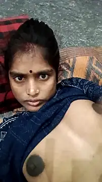 Guriya0076 online show from October 9, 2025, 9:35 pm