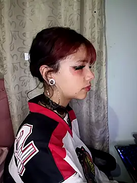 Snapshot of U-Upaaita chatting on February 18, 2026, 2:07 am U-Upaaita online show from February 18, 2026, 2:07 am