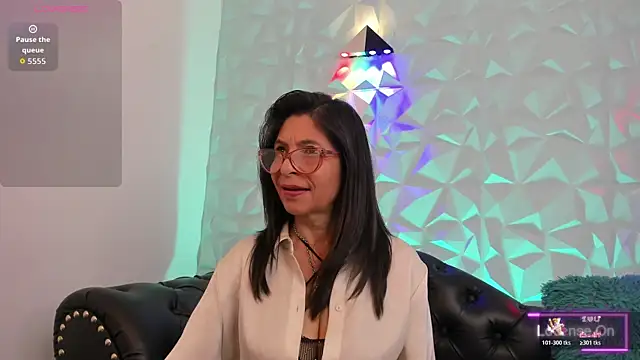 SabinaDeluxe cg online show from October 17, 2025, 1:25 pm