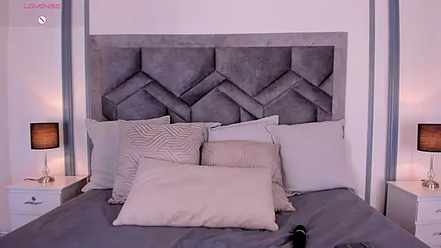 lucianacohelo online show from September 10, 2025, 1:22 pm