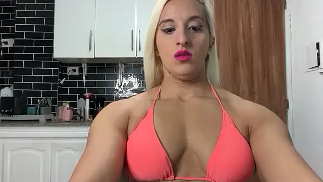 Snapshot of MUSCLEANGEL1 chatting on May 26, 2026, 2:57 pm MUSCLEANGEL1 online show from May 26, 2026, 2:57 pm