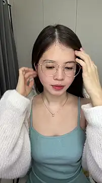 Qianqian-888 online show from December 20, 2025, 12:40 am