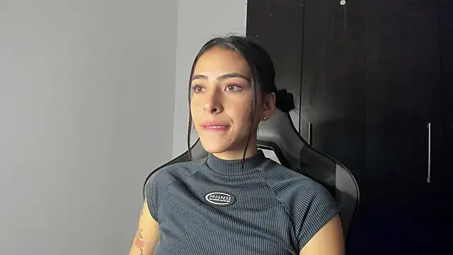 ValkaGrecco online show from September 16, 2025, 2:56 am