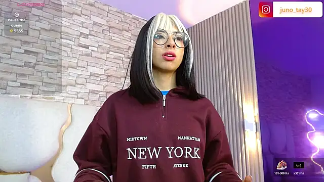 Snapshot of juno_tay chatting on October 25, 2025, 11:51 am juno tay online show from October 25, 2025, 11:51 am