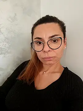 Victoria Vergara online show from September 27, 2025, 3:28 pm