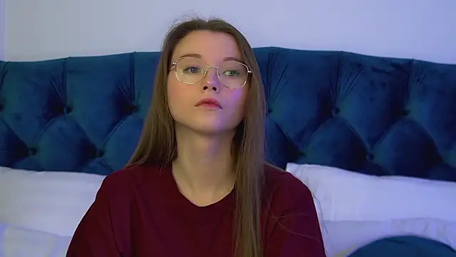 KeiraAsti online show from February 24, 2026, 6:17 pm