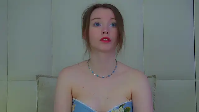 KeiraAsti online show from March 1, 2026, 6:48 am