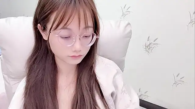 puppy-999 online show from April 12, 2026, 1:49 pm