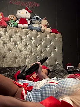 Snapshot of ShortySweet chatting on October 15, 2025, 3:01 pm ShortySweet online show from October 15, 2025, 3:01 pm