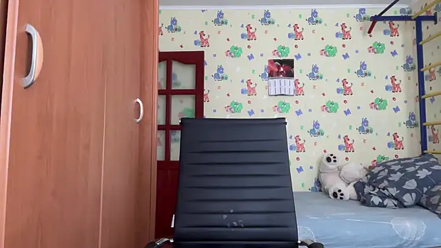 chiraq1945 online show from February 18, 2026, 9:38 am