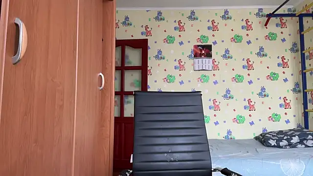 chiraq1945 online show from February 24, 2026, 7:39 am