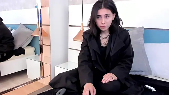 Ashkoreh online show from October 23, 2025, 9:24 pm