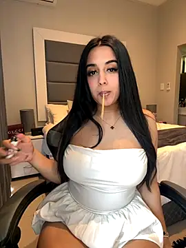 Snapshot of LilMisIndianx chatting on October 25, 2025, 8:55 am LilMisIndianx online show from October 25, 2025, 8:55 am