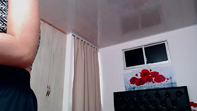 pinky f00x online show from March 13, 2026, 7:20 pm