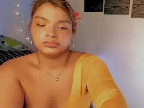 Snapshot of chloe_kisses chatting on April 21, 2026, 11:27 am chloe kisses online show from April 21, 2026, 11:27 am