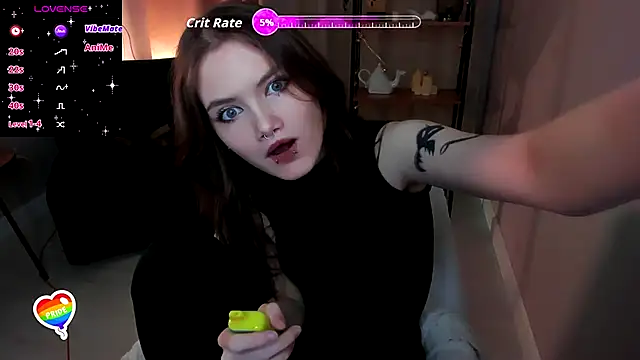 Dilara xBaby online show from December 3, 2025, 9:02 pm