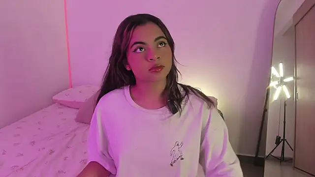 valy shyness online show from October 12, 2025, 12:20 am