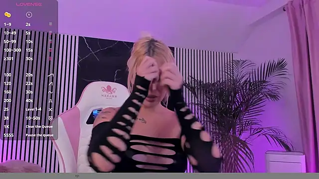 Snapshot of daisyblushh chatting on November 1, 2025, 7:38 pm daisyblushh online show from November 1, 2025, 7:38 pm