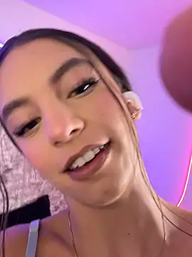 MaryAnneeXOO online show from February 9, 2026, 7:07 pm