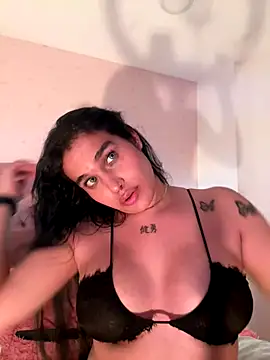 Snapshot of Bella__Wood chatting on September 9, 2025, 9:36 pm Bella Wood online show from September 9, 2025, 9:36 pm