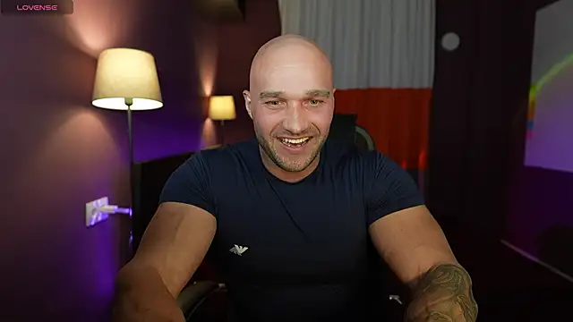 RikAdlerr online show from May 18, 2026, 3:07 pm