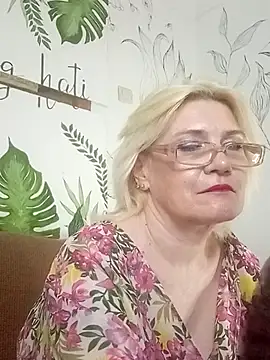 Snapshot of Catty_Lady chatting on June 27, 2026, 7:19 pm Catty Lady online show from June 27, 2026, 7:19 pm