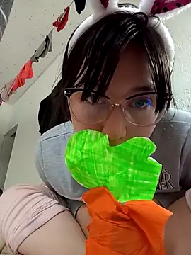 lareinalareinadelanal online show from October 25, 2025, 1:51 pm