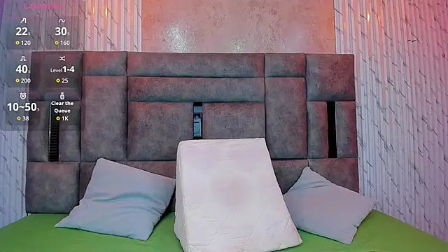 Snapshot of Miah_Palacio chatting on September 11, 2025, 4:01 am Miah Palacio online show from September 11, 2025, 4:01 am