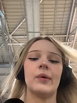 Snapshot of softlyblessed chatting on October 14, 2025, 2:29 pm softlyblessed online show from October 14, 2025, 2:29 pm