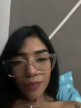 Snapshot of ElaRose_12 chatting on February 18, 2026, 11:33 pm ElaRose 12 online show from February 18, 2026, 11:33 pm