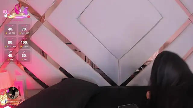 Snapshot of Mariee_rosee chatting on October 14, 2025, 10:21 pm Mariee rosee online show from October 14, 2025, 10:21 pm