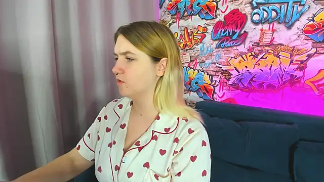 Julia Jips online show from September 13, 2025, 12:10 am