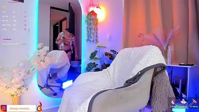 jhosepMoreno online show from May 8, 2026, 1:27 pm