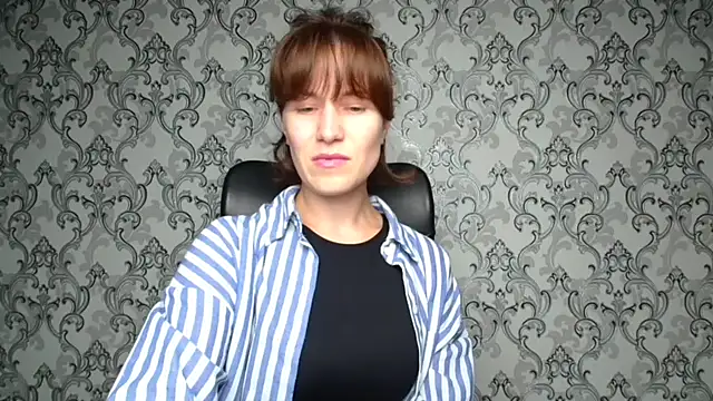 Kelly Kisss online show from November 2, 2025, 6:10 pm