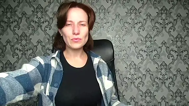 Kelly Kisss online show from December 21, 2025, 10:11 am