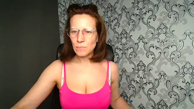Snapshot of Kelly_Kisss chatting on July 4, 2026, 8:20 am Kelly Kisss online show from July 4, 2026, 8:20 am