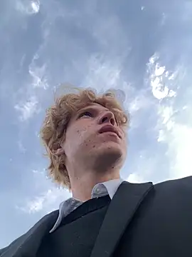 pbyariel- online show from October 25, 2025, 4:57 pm