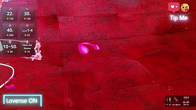 naomi powel online show from October 31, 2025, 9:16 pm