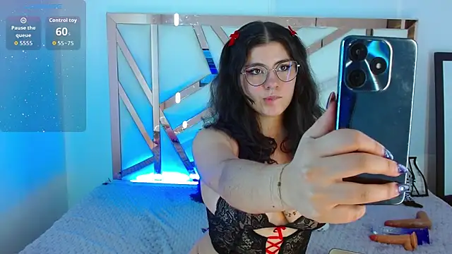 hannia baileys online show from December 15, 2025, 12:59 am