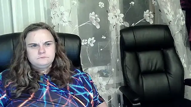 HollyXEva online show from September 22, 2025, 11:51 pm