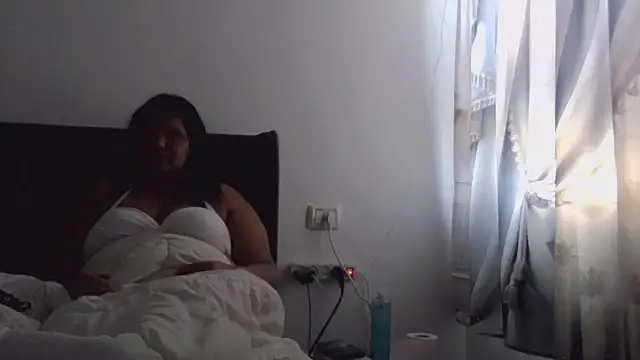 maayanlevi2 online show from February 21, 2026, 11:22 am