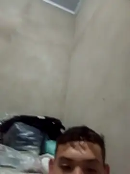 Henriquepauzao10 online show from October 16, 2025, 2:45 am