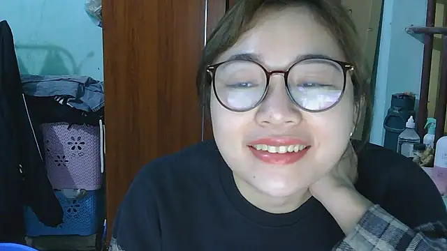 Uhem112 online show from December 19, 2025, 1:51 pm