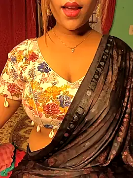 Snapshot of Miss_Mayaa_ chatting on November 8, 2025, 12:16 pm Miss Mayaa online show from November 8, 2025, 12:16 pm