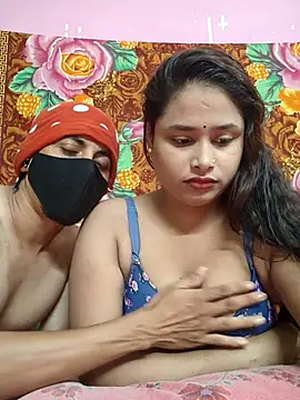 Seducing couple online show from July 6, 2026, 3:47 am