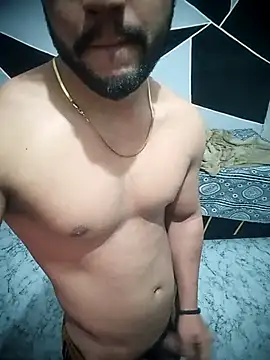 Kartikkartik8595 online show from February 10, 2026, 11:58 am