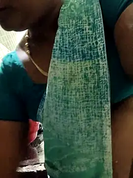 Snapshot of papukurty chatting on April 7, 2026, 3:34 pm papukurty online show from April 7, 2026, 3:34 pm