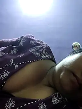 Snapshot of papukurty chatting on April 15, 2026, 7:58 pm papukurty online show from April 15, 2026, 7:58 pm